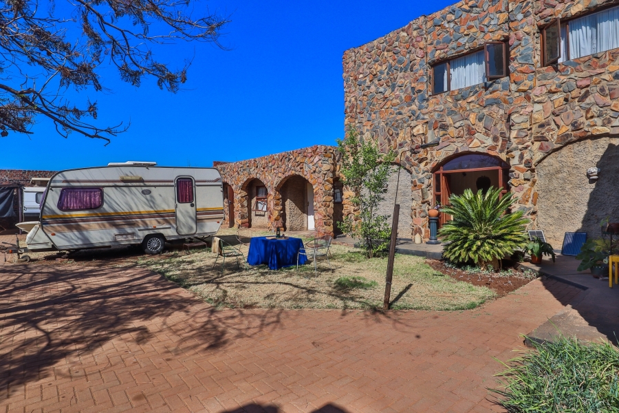 8 Bedroom Property for Sale in Rietfontein AH North West